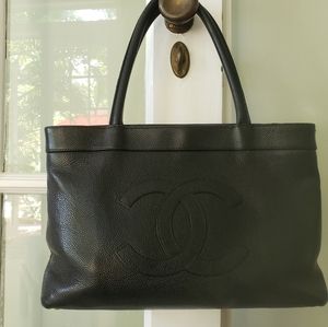 Beautiful Chanel Caviar tote bag